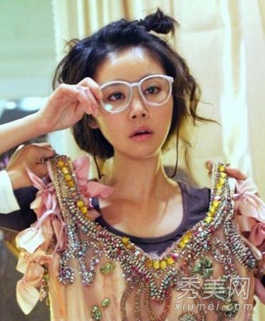 “姐姐立正前进”林心如VS吴亚馨减少年龄构成