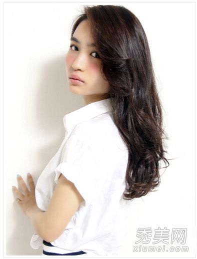 2014年最新的长发发型照片展示了女神气质