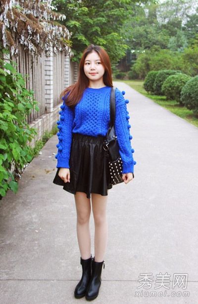 高领毛衣+裙子俏皮穿暖眼睛