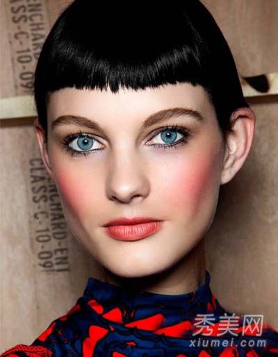 11种款式的短刘海既时尚又超龄