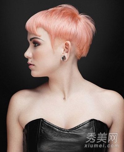 建议2014年女孩留短发，以突出个性的受欢迎程度