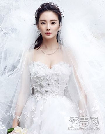 2014最美丽新娘发型最浪漫垫肩婚纱