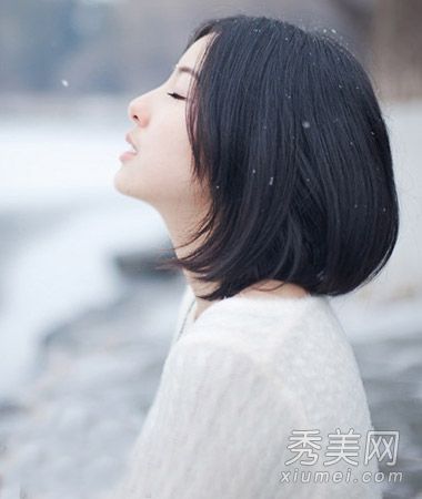 9冬季女孩时尚短发减龄化妆气质范