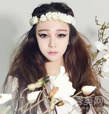 如何烫你的长发?日本和韩国风格是最受欢迎的