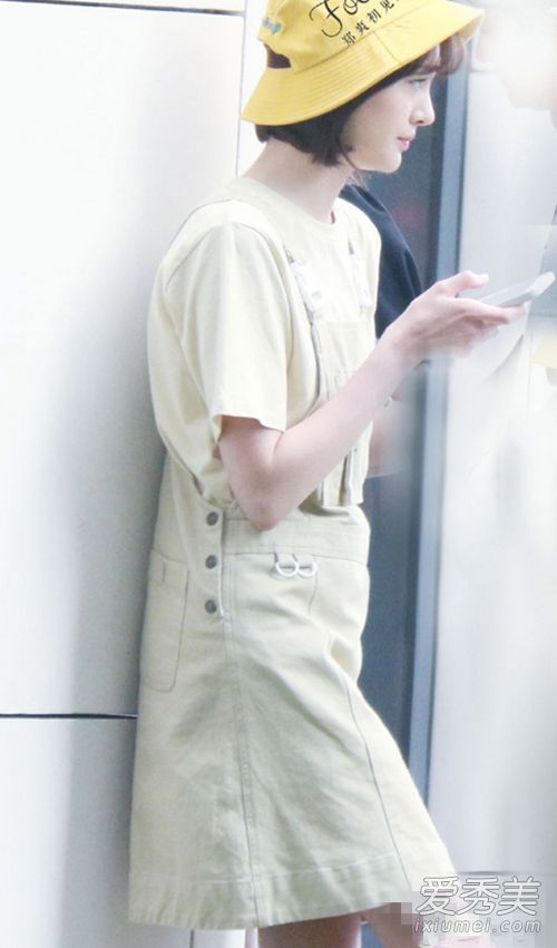 夏至前的长夏，杏色腰带裙是什么牌子的？在郑爽同样的腰带裙多少钱？