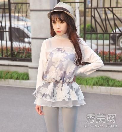 初夏外出戴帽子看起来更好。