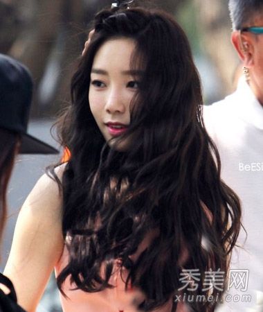 今年流行哪种烫发？韩式有很好的时尚气质。