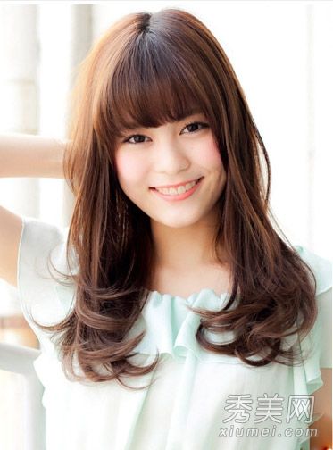 仿女神发型气质长卷发是最迷人的