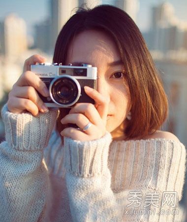 2014年早春,清爽而衰老的长发韩式文学风格开始流行。