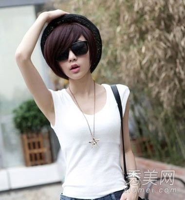 留短发的女孩看起来怎么样?中性风格更性感、更帅气。