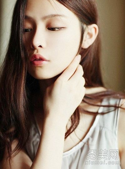 2014流行女孩直发发型展示春夏纯美童话