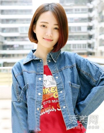 最新的女孩短发发型图片是时尚,可爱和苗条。