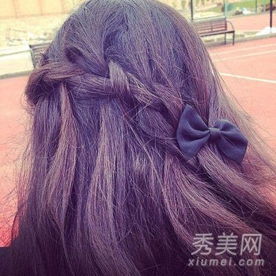 在春天整理头发的最好方法是看一点新鲜和有创意的发型。