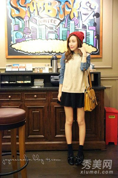 毛衣背心+衬衫复古文艺风格搭配