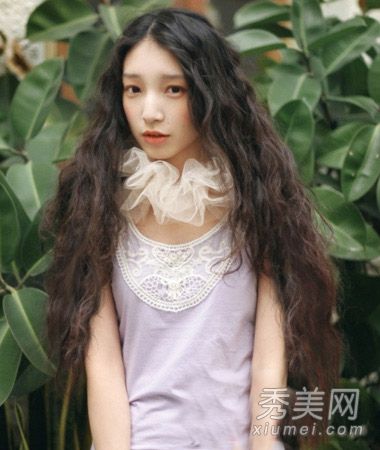 把卷发换成春天的