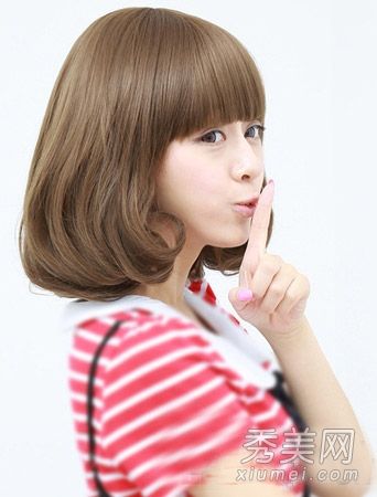 2014年流行什么发型？甜美的刘海扫过校园