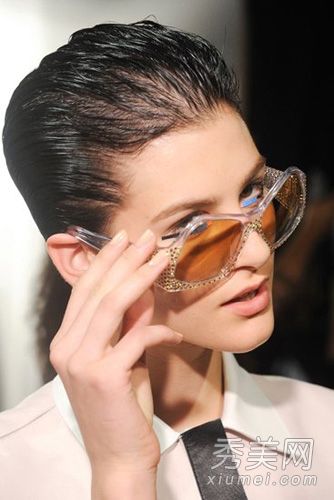 国际秀化妆精选眼镜+电动眼部化妆