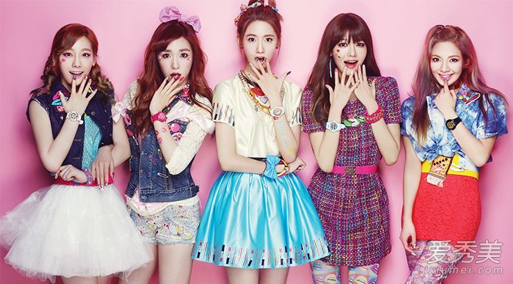 春天最合适的美甲，带它去美甲沙龙。