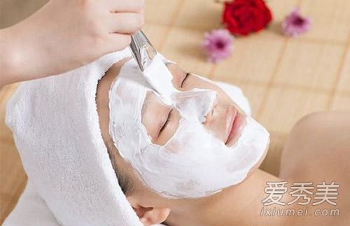 我可以玩带面膜的手机吗？我可以用面膜吹电风扇吗？