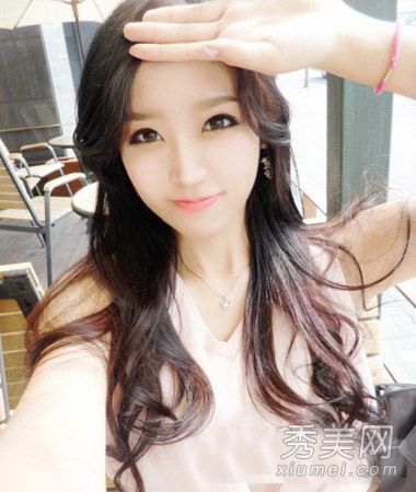 韩国瘦脸卷发大流行时尚烫发秀美容魔术