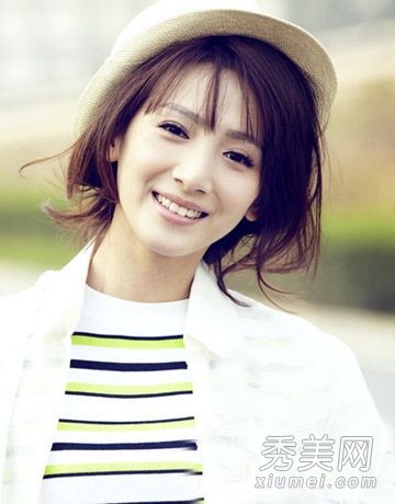 染发看起来什么颜色好？棕色塑料美眉带眼睛