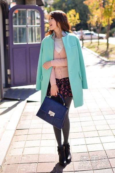 秋冬季韩国羊毛外套搭配优雅的内裙更为完美