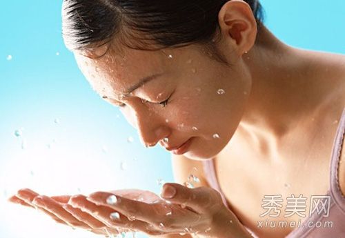 冷水还是热水洗脸？冬天洗脸的小贴士