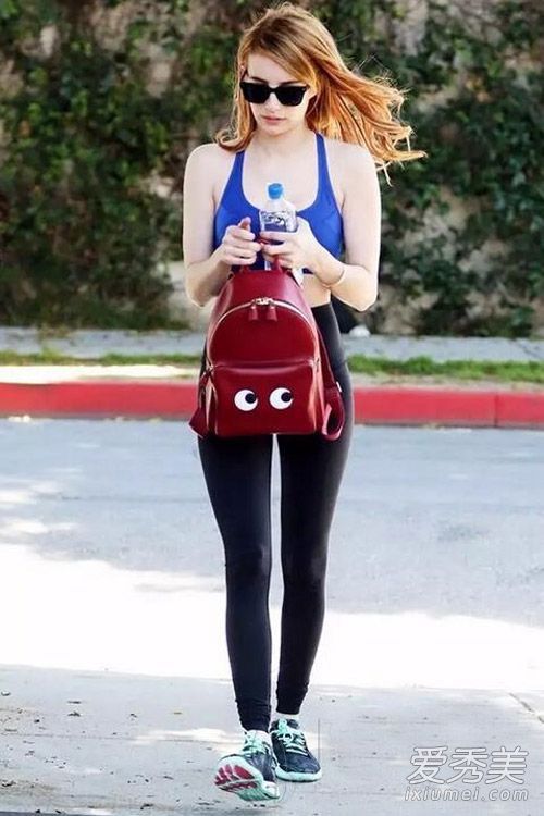 背包街拍五月旅游季必备背包