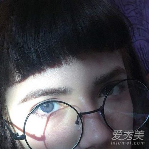 鼻子上长粉刺的原因是什么？什么面膜对鼻子上的粉刺有好处