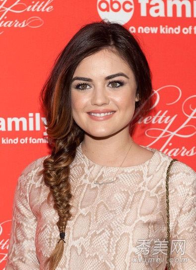 九种发型让你的头发看起来不同。