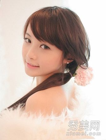 如何系马尾既时尚又俏皮