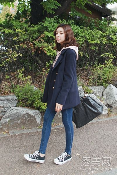 深秋，必备的呢子、大衣、裤子和裙子都在动。