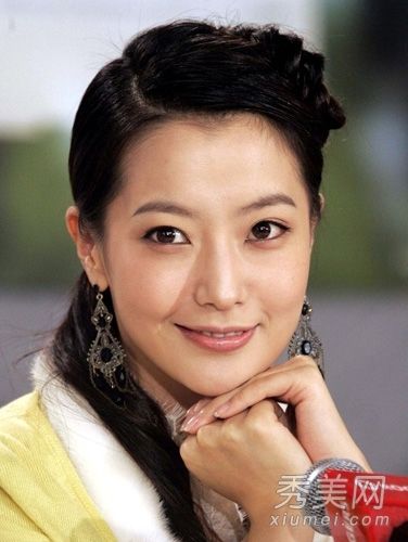 名人丽人:叶凡消除痘的避孕针；北嫂的鸟粪敷脸