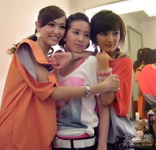 杨冰冰宝宝拍照变丑