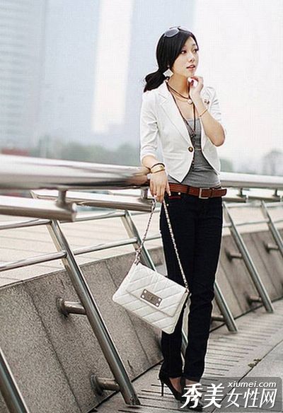 个性小西服:初秋的辉煌魅力