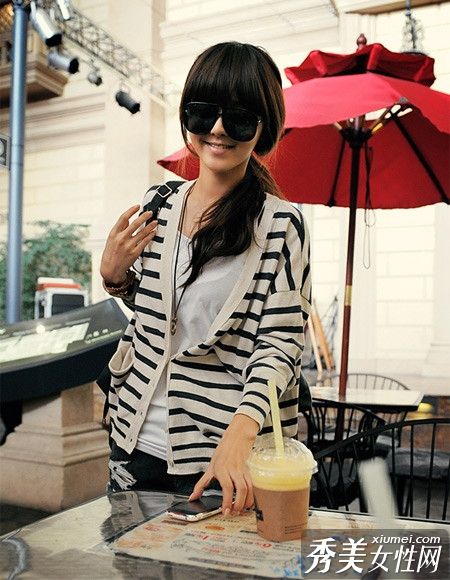 韩国的麻豆在初秋有很大的休闲风格。