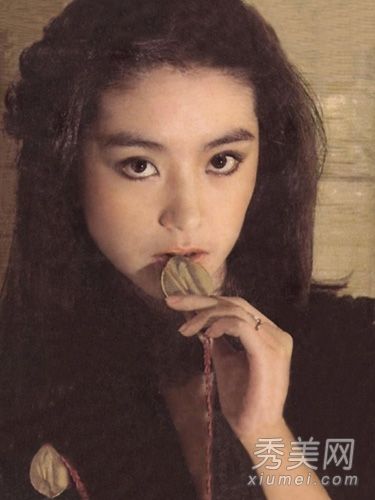 锥子脸已经看够了女演员的圆脸，馅饼脸是完美的。