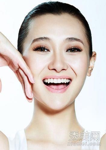 如何减少毛孔?清洁和。护肤造就娇嫩肌肤