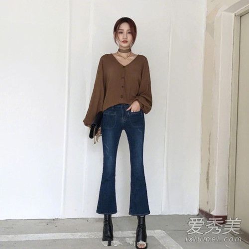 韩国小妹简约别致的初秋搭配甜美舒适!