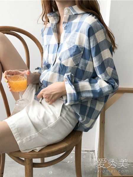 黑色、白色和灰色也需要穿高层次的感觉！秋天的格子花呢看起来怎么样