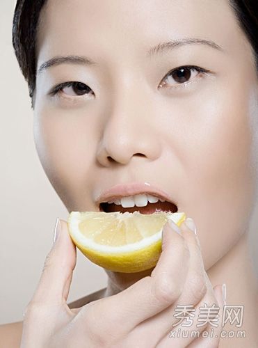 每天八种美容食品使牙齿越来越白
