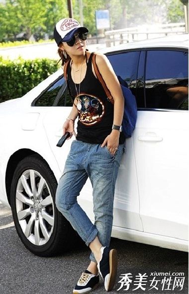 巧妙改变细节,搭配包边长裤,让你成为潮流引领者。