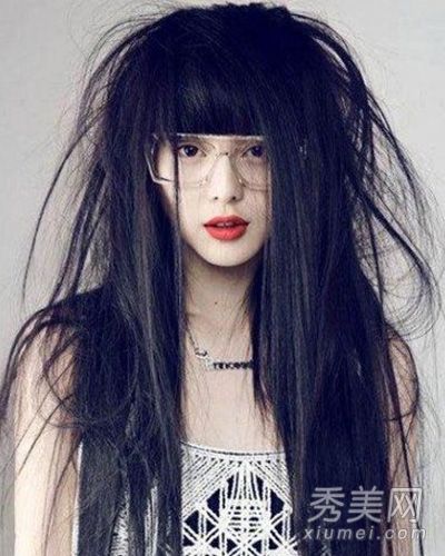 任磊在汤唯的大胆化妆，刘亦菲太“怪异”了