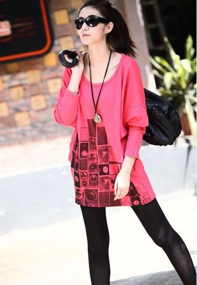 蝙蝠衫融合了轻薄和优雅的风格。