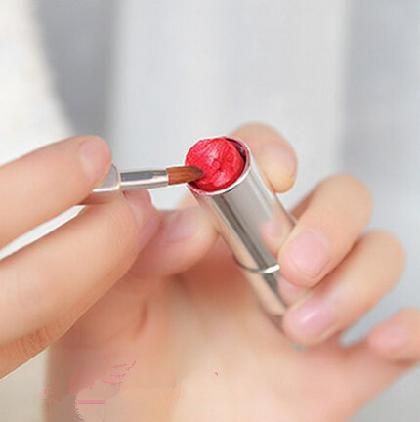 性感迷人的“小红唇”画更加实用和多才多艺