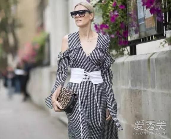 厕所腰不怕！教你穿小蛮腰的四个步骤