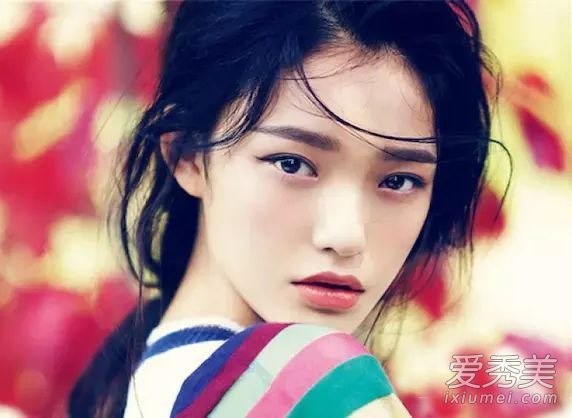 腮红画:女孩感受腮红学习！