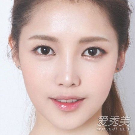 躺着的蚕的构成非常不同，使无辜的眼睛变得容易。