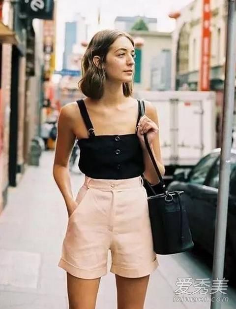 如何在夏天穿最酷的衣服?分享最新的搭配技巧