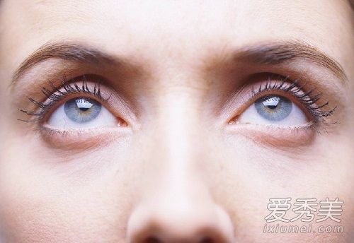 如何取出袋子快速学习这个食谱，让你的眼睛下面没有袋子